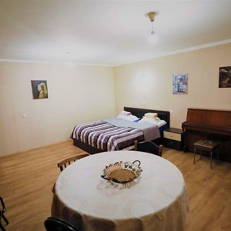 Cozy, Warm & Cheap Apartman Tbiliszi Kültér fotó