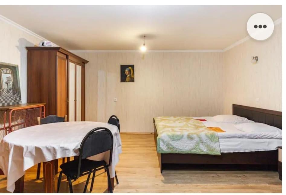 Cozy, Warm & Cheap Apartman Tbiliszi Kültér fotó